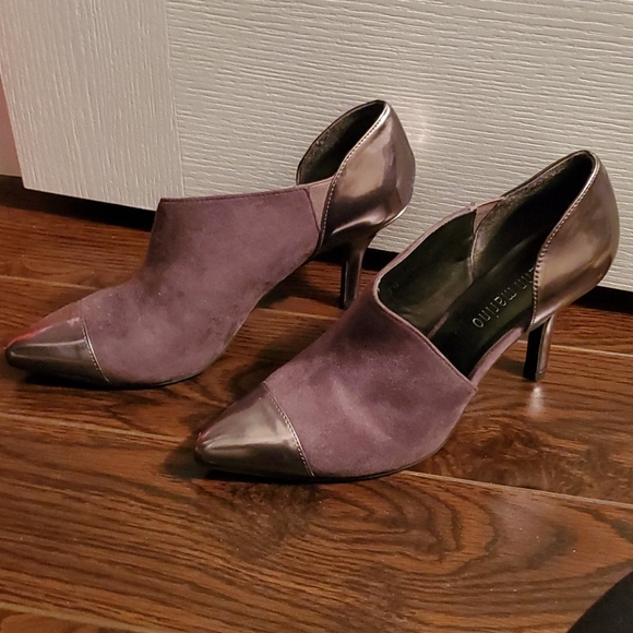 Ann Marino Heels - Picture 2 of 4